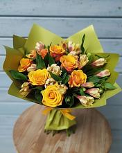 Букет цветов из:  Альстромерии и Розы в Новкусе-Артезиане