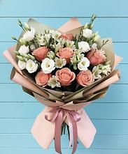Букет цветов из:  Розы, Альстромерии и Лизиантусы в Новкусе-Артезиане