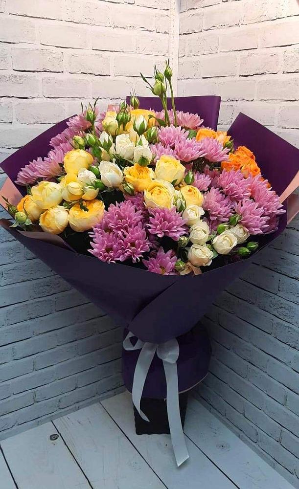 Букет цветов из: Хризантемы и Розы в Новкусе-Артезиане