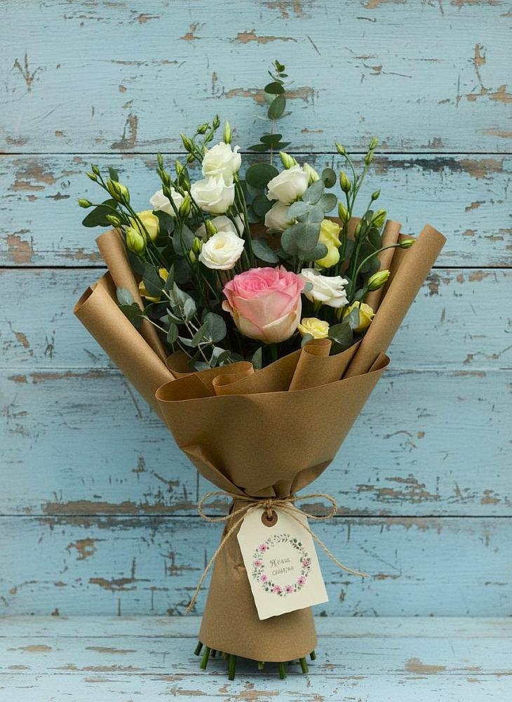 Букет цветов из: Розы и Лизиантусы в Новкусе-Артезиане