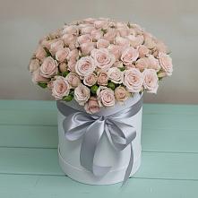 Цветочная композиция из Розы в шляпной коробке в Новкусе-Артезиане