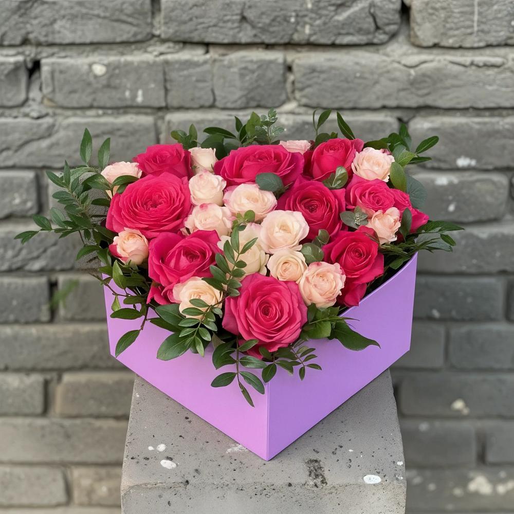 Цветочная композиция из Розы в коробке в Новкусе-Артезиане