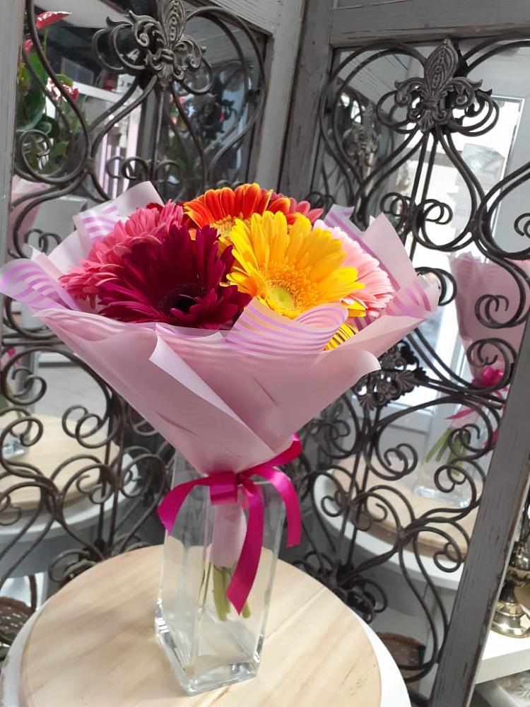 Букет цветов из: Герберы в Новкусе-Артезиане