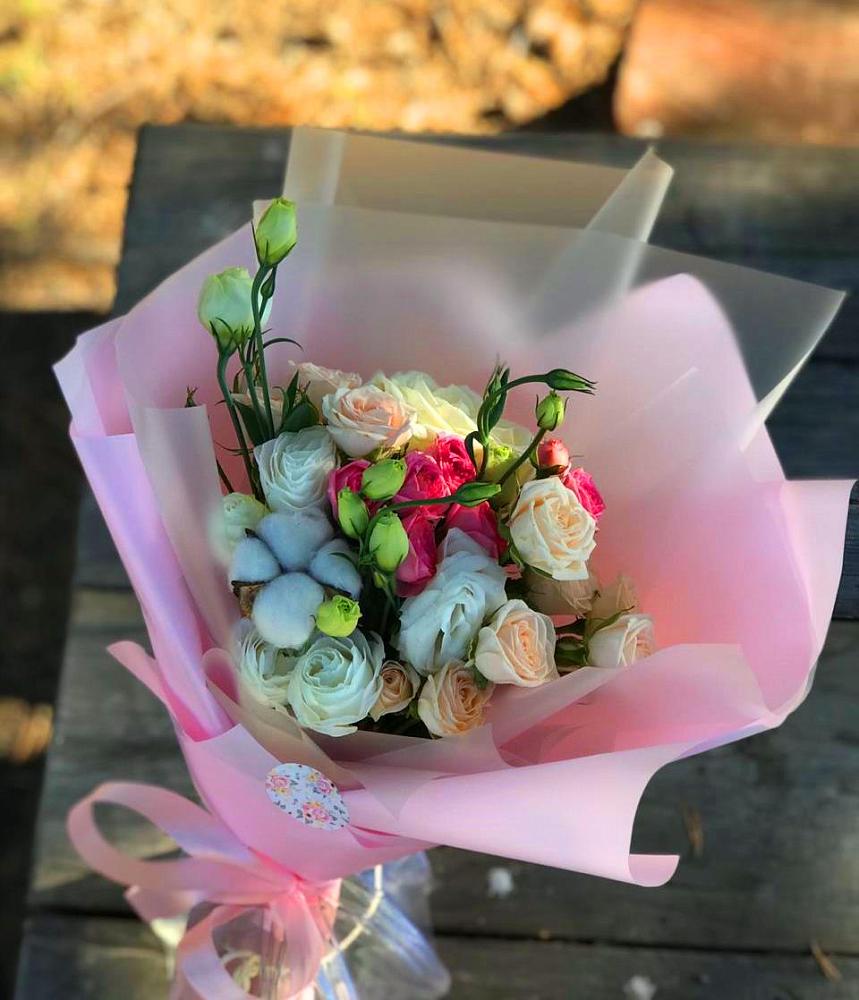 Букет цветов из: Розы и Лизиантусы в Новкусе-Артезиане