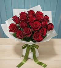 Букет Красные розы в Новкусе-Артезиане