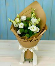 Букет цветов из:  Хризантемы и Лизиантусы #REPLACE_PRED# Новкусе-Артезиане